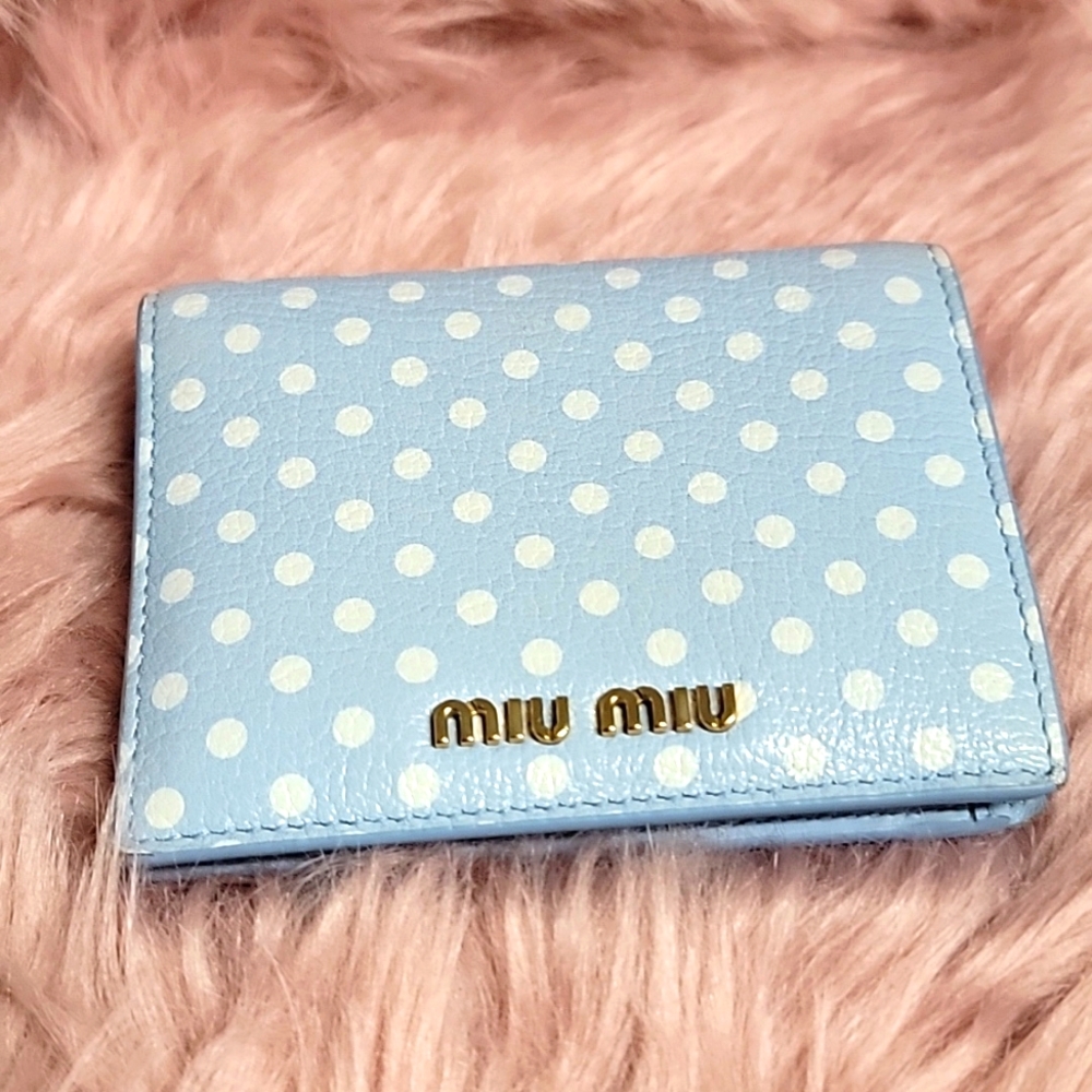 Authentic Miu Miu Bifold Wallet Preloved